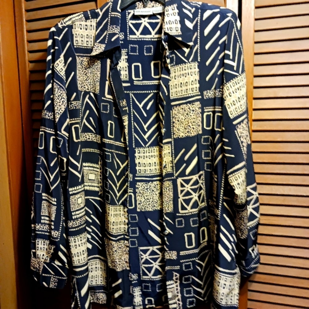 Women's blouse
